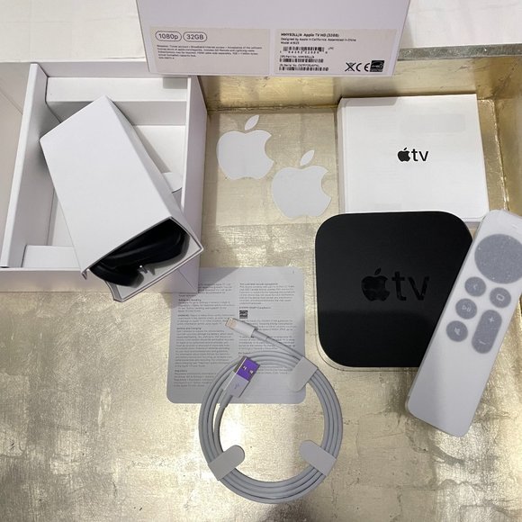 Apple TV HD (4th generation) 32 GB - Picture 1 of 7
